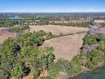 1824 Back 40 Rd, Wadmalaw Island, SC, 29487
