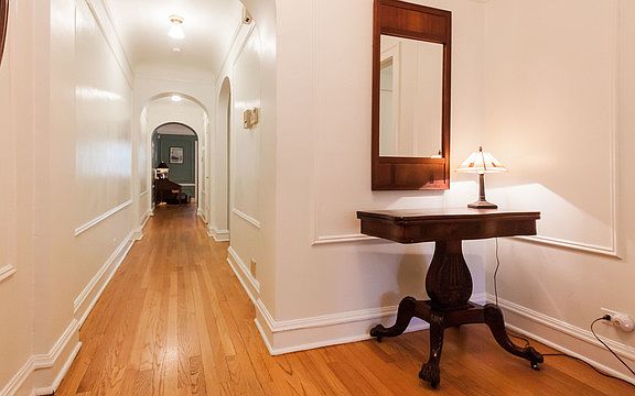 3rd image of 2443 W Lunt Ave #2W