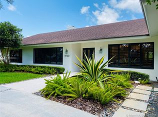 9723 SW 69th Pl, Pinecrest, FL 33156