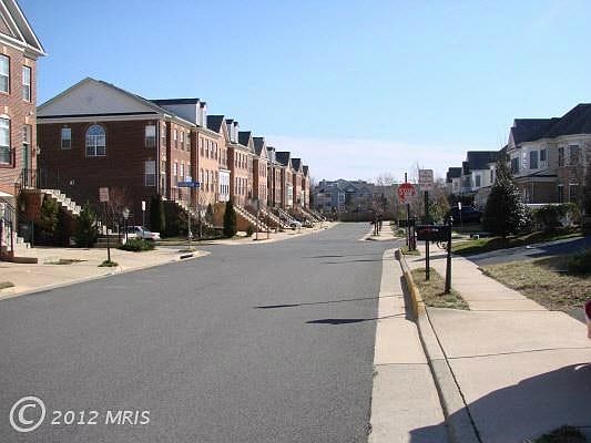 2nd image of 5609 Sheals Ln