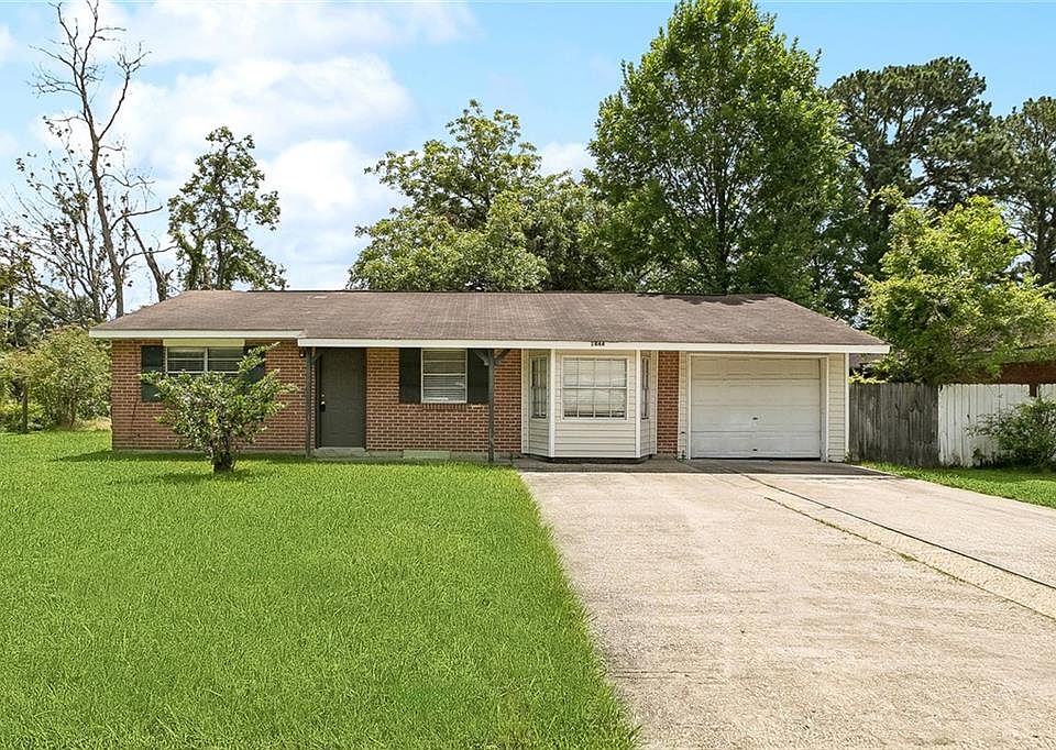 1st image of 1444 Meadowlawn Dr