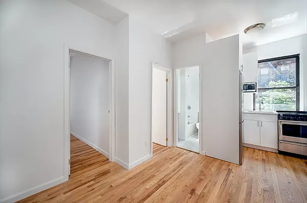 Rented by Guy Goldman, LREB | media 7