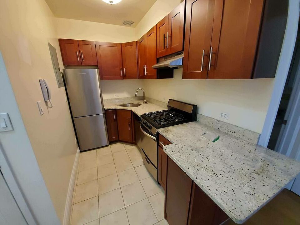 1st image of 109 W 75th St APT 3A