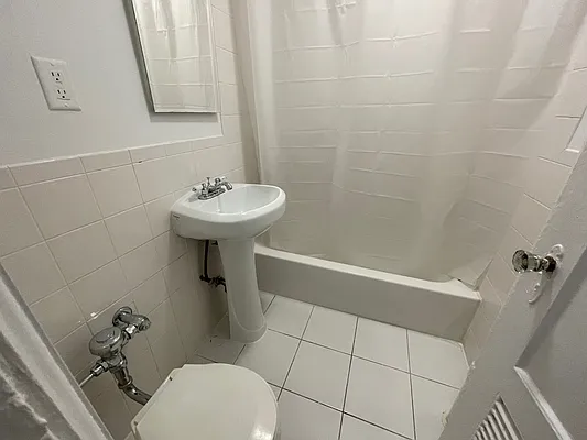 Rented by Compass | media 4