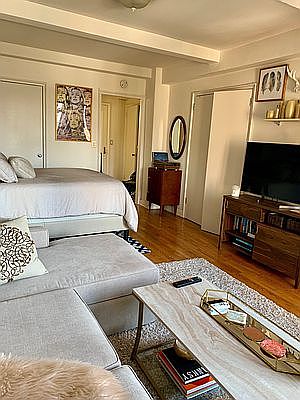 5th image of 201 W 16th St APT 9F
