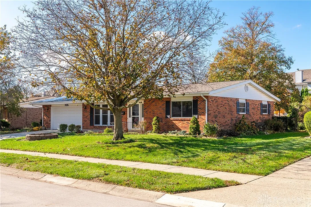 705 Angelia Ct photo 1