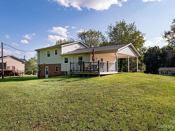 3rd image of 109 Kela Dr