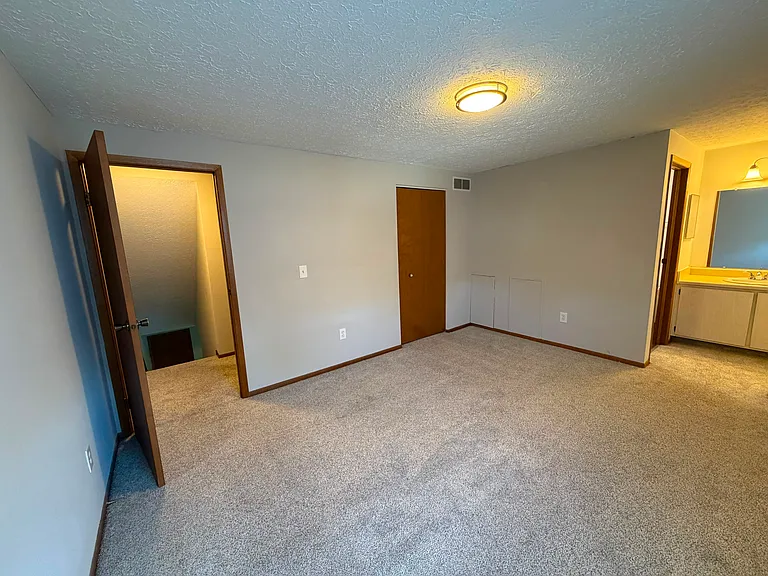 1762 Queensbridge Dr #1 — Photo 26