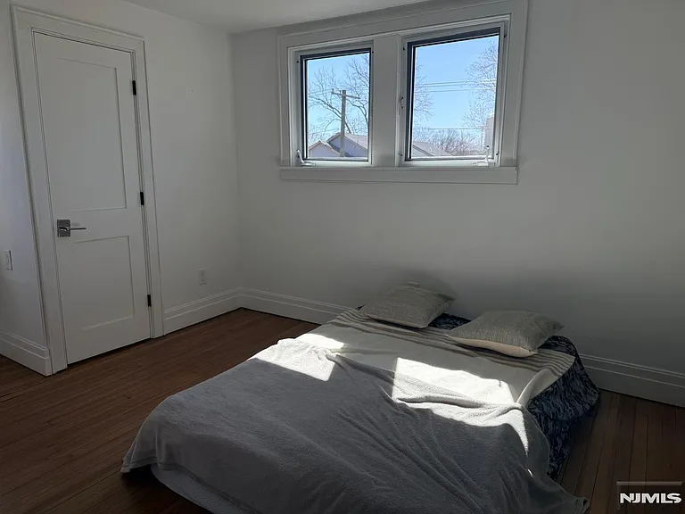91 Columbus Dr — Photo 10