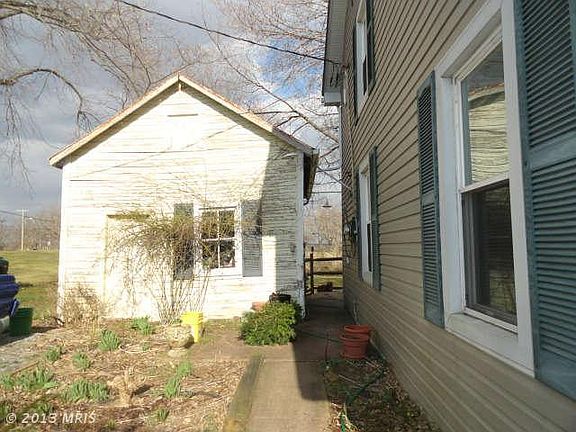 3rd image of 12435 Creagerstown Rd