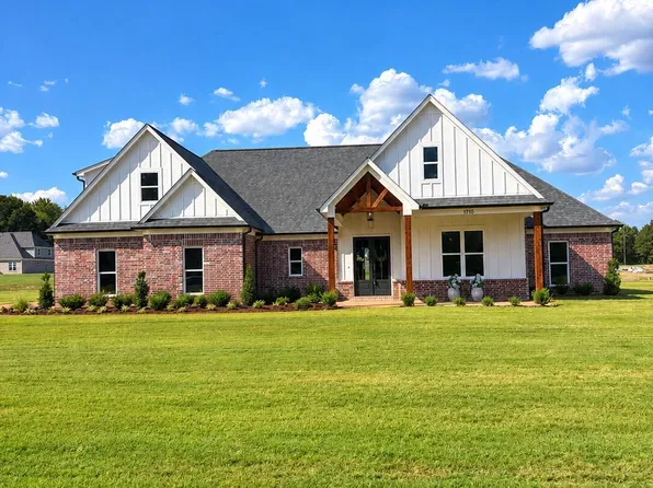 1710 Cane Creek Dr, Hernando, MS 38632