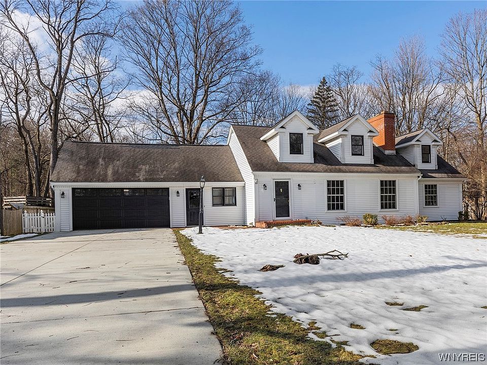 1st image of 21 Metzger Dr