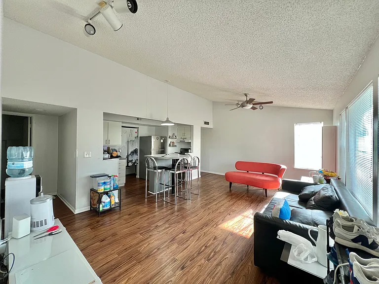 2601 SW Archer Rd #H330 — Photo 1