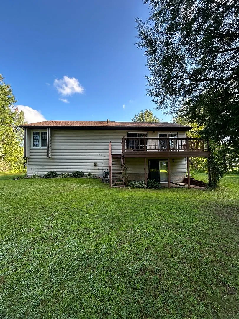 Stunning 4BR/2.5BA Rental Near Fort Drum & Watertown — Photo 2