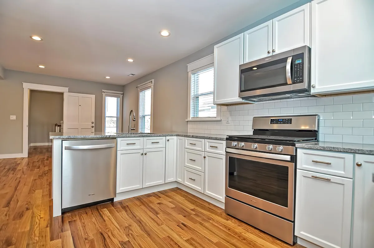 Building Photo - 503 Winchester Ave #2