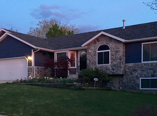 1198 E Geode Way, Sandy, UT 84094