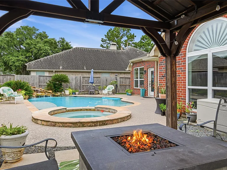 1010 Bringewood Chase Dr — Photo 44
