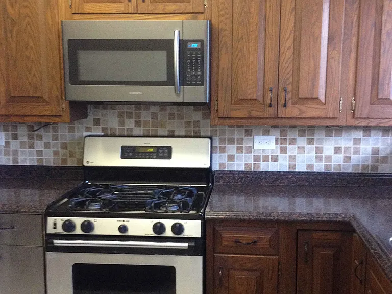 10518 Weymouth St #103 — Photo 5
