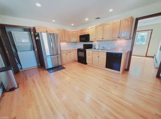 1216 Hope St FLOOR 2, Stamford, CT 06907