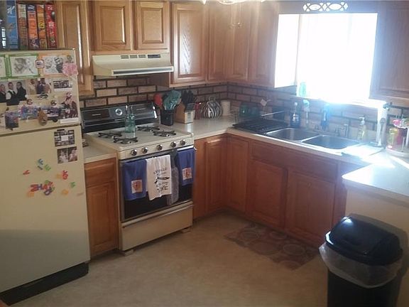 2nd image of 9 Royal Palm Dr