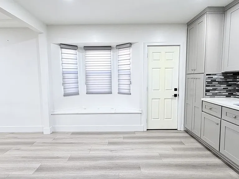 11836 Rialto St — Photo 32