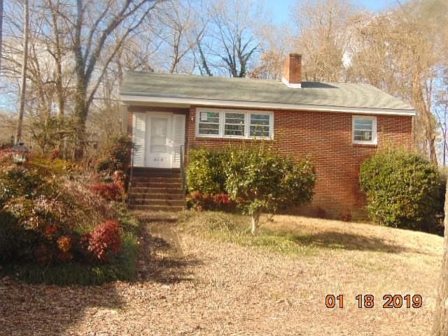 1st image of 415 Oak Hill Dr