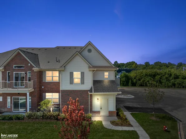 8274 Heywood Cir, Sterling Heights, MI 48312