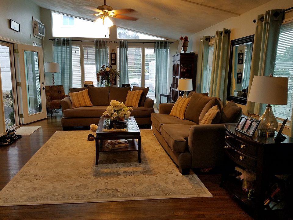 1st image of 210 Simmonsville Ave #2