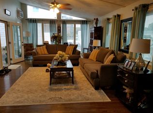 210 Simmonsville Ave #2, Johnston, RI 02919
