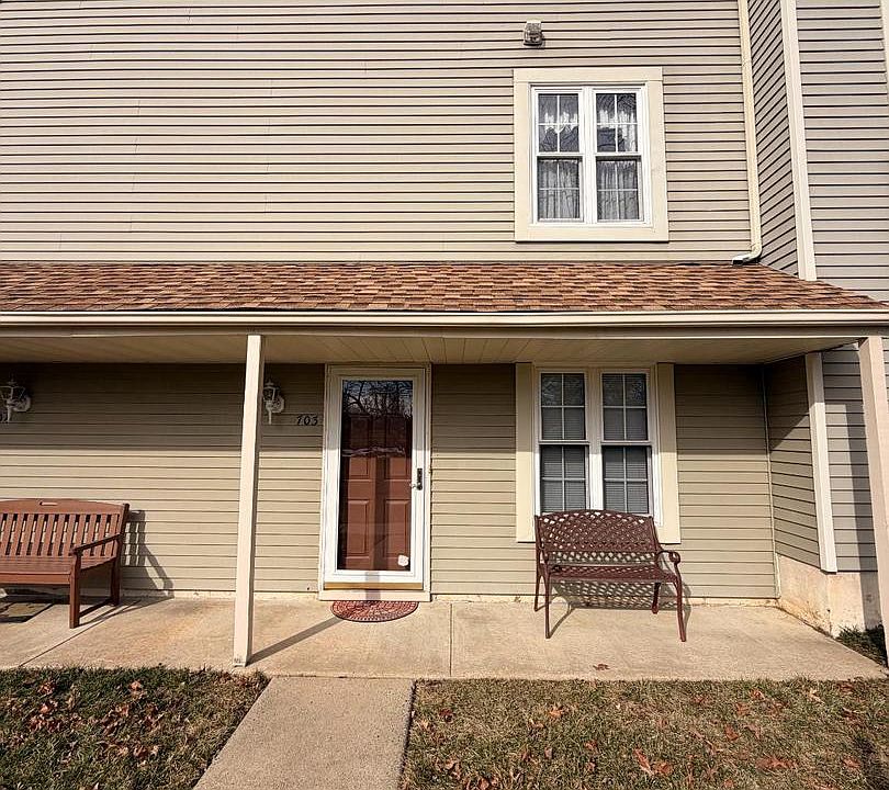 1st image of 703 Aberdeen Ln