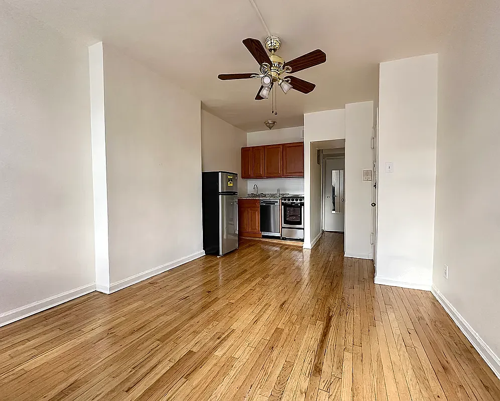 444 West 49th Street — Photo 2