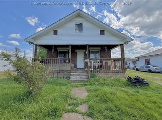 2114 Monroe Ave, Point Pleasant, WV 25550