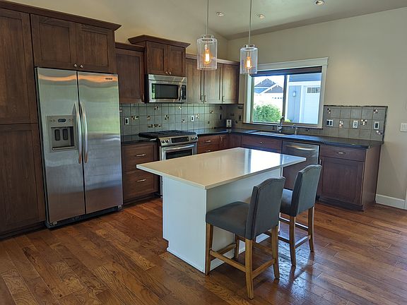 4483 W Woodhaven Loop - Kitchen 2_06072022