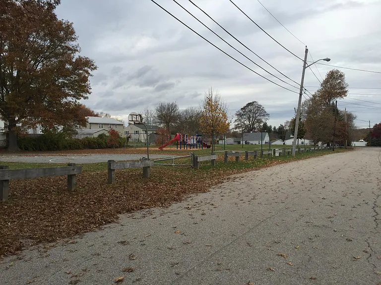 26 Sweeney Ln — Photo 6