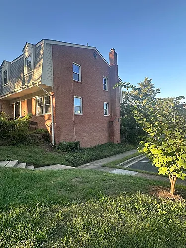 2101 Huntington Ave Photo 1