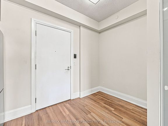 3rd image of 120 Harrison Garden Blvd #616