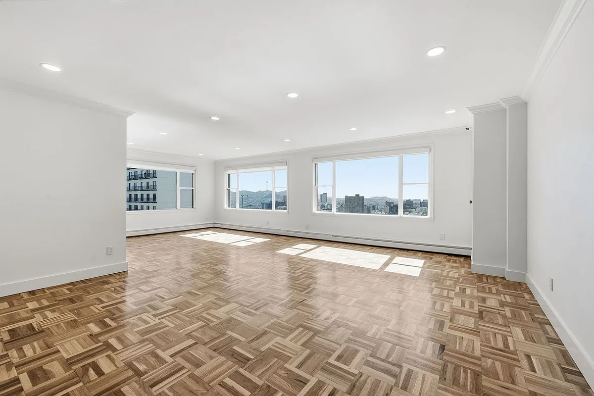 Floor plan 704