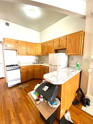 Rented by Oxford Property Group | media 24