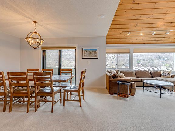 5th image of 8 Highwood Road Unit 2