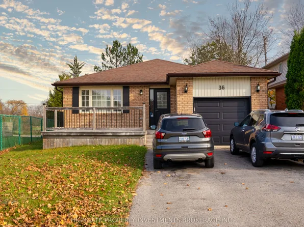 36 Rosenfeld Dr, Barrie, ON L4M 5X8