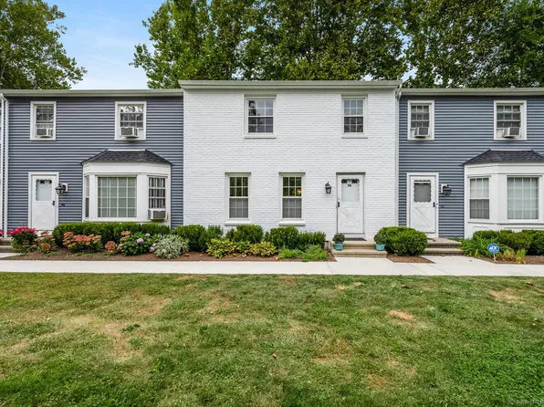 98 New Norwalk Road #98, New Canaan, CT 06840