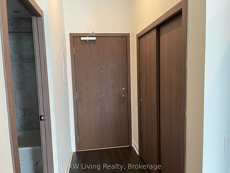 19 Bathurst St #4210 — Photo 4