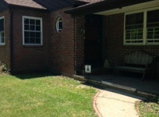 12 Edgewood Ln S, Centralia, IL 62801