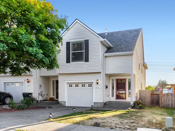 3241 NW Banff Dr, Portland, OR 97229