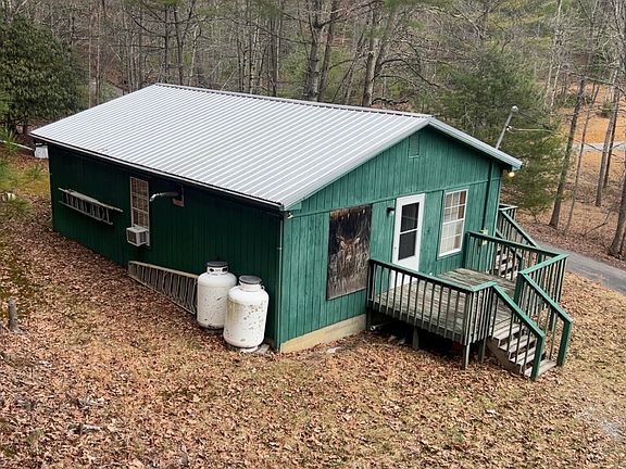 3rd image of 1649 Sunset Rd