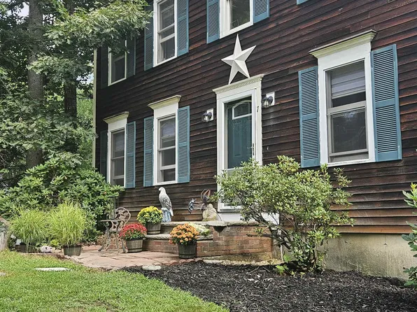 7 Chapman Way, Exeter, NH 03833