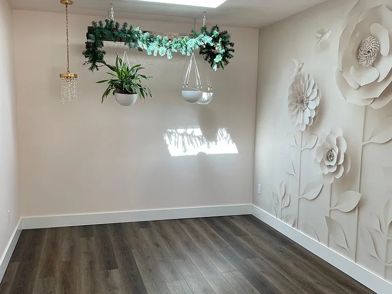 Detached office / guest room