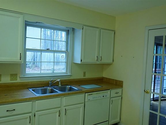 3rd image of 3106 Hornbuckle Pl