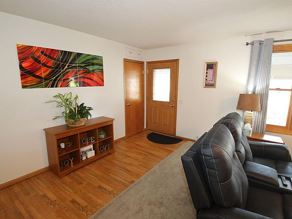 2nd image of 1011 17th St