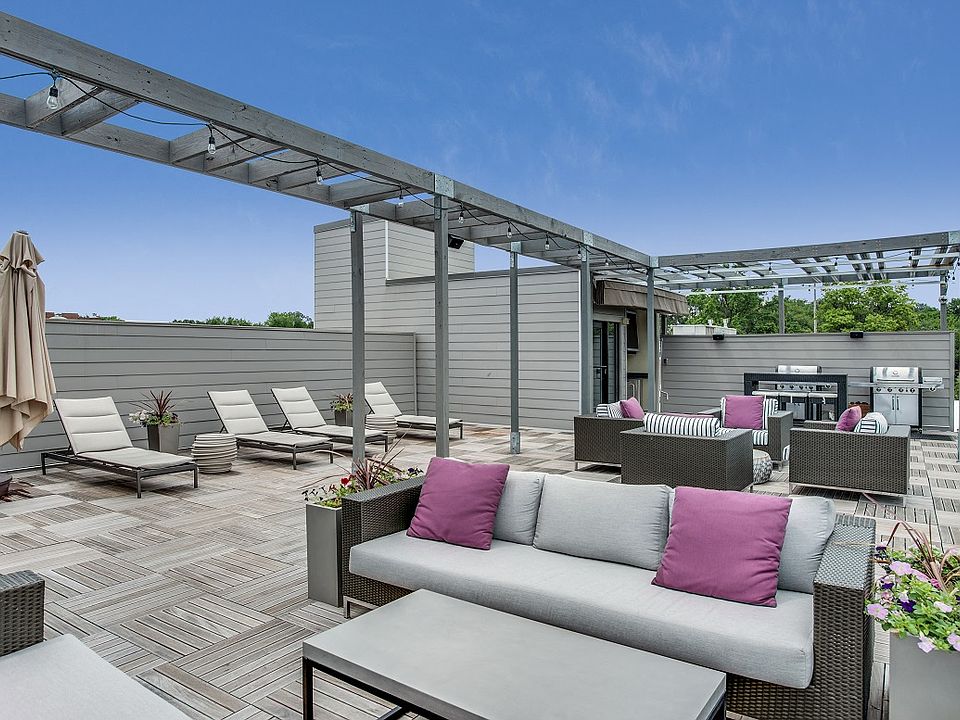 Rooftop deck with grills